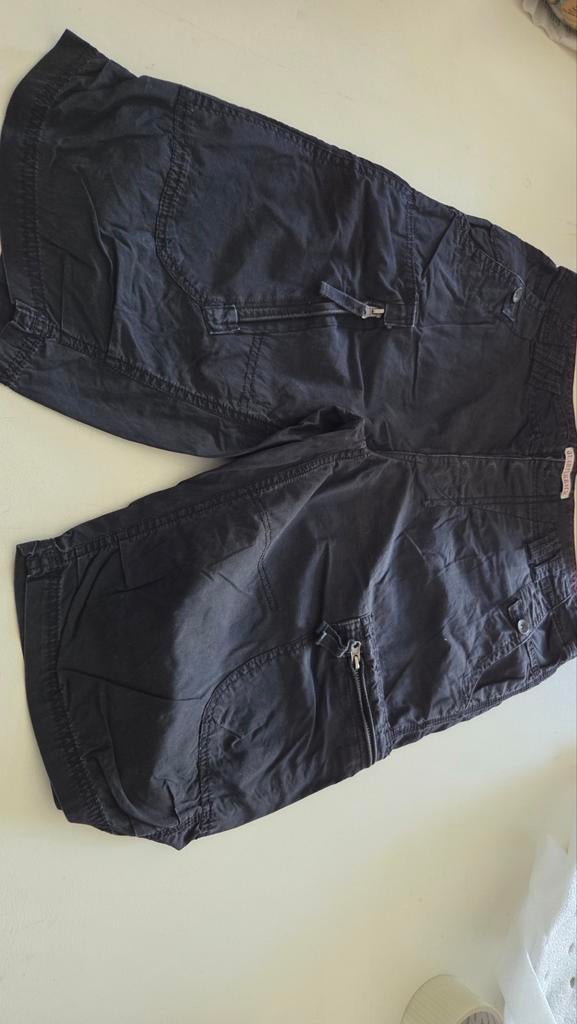 Cargo broek, Enlèvement