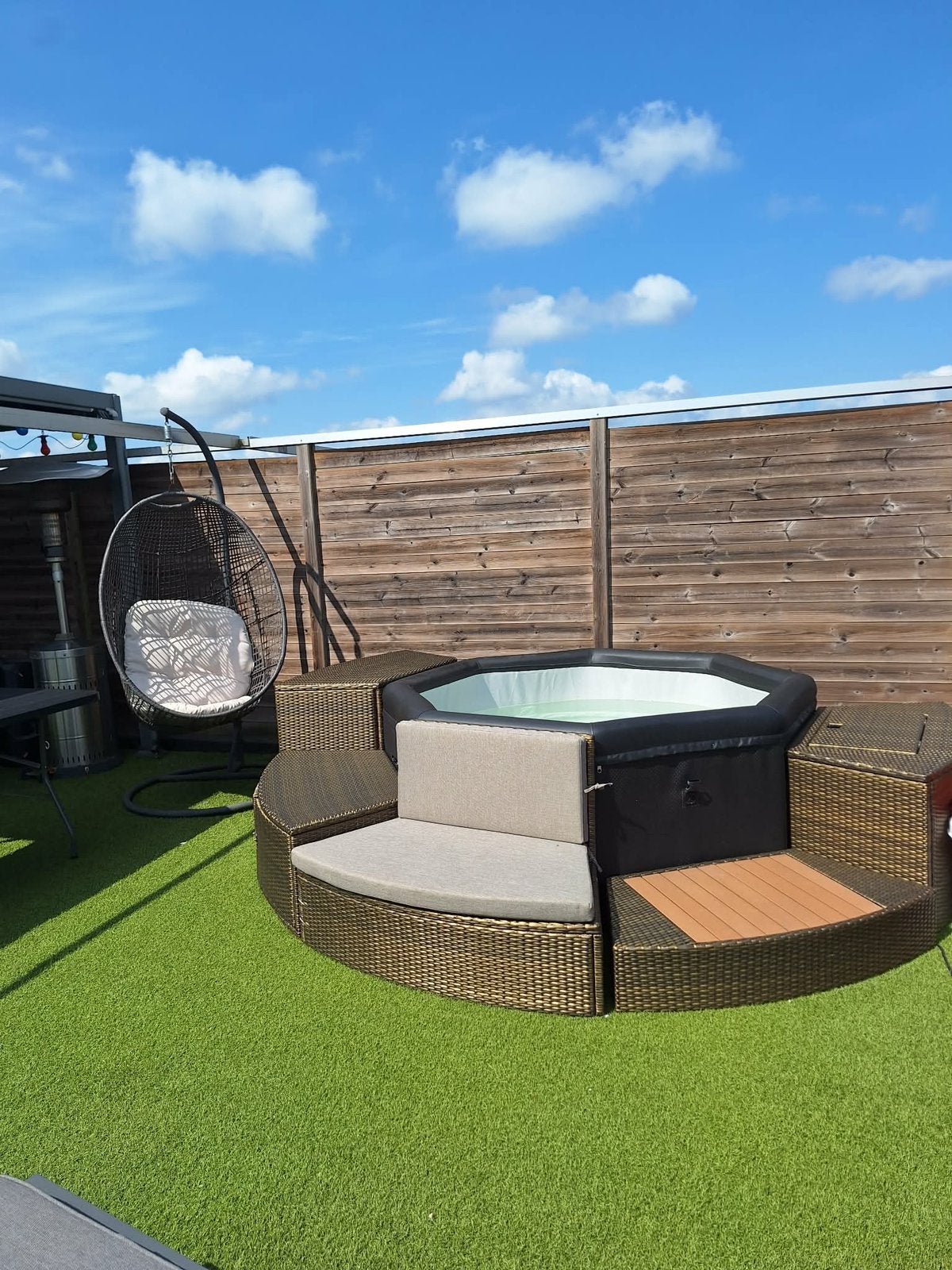 Jacuzzi, Ophalen, Zo goed als nieuw