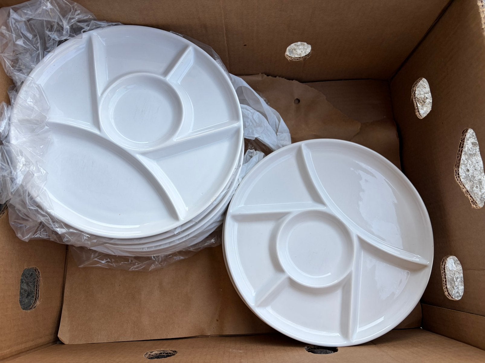 12 assiettes à fondue, Maison & Meubles, Enlèvement, Utilisé