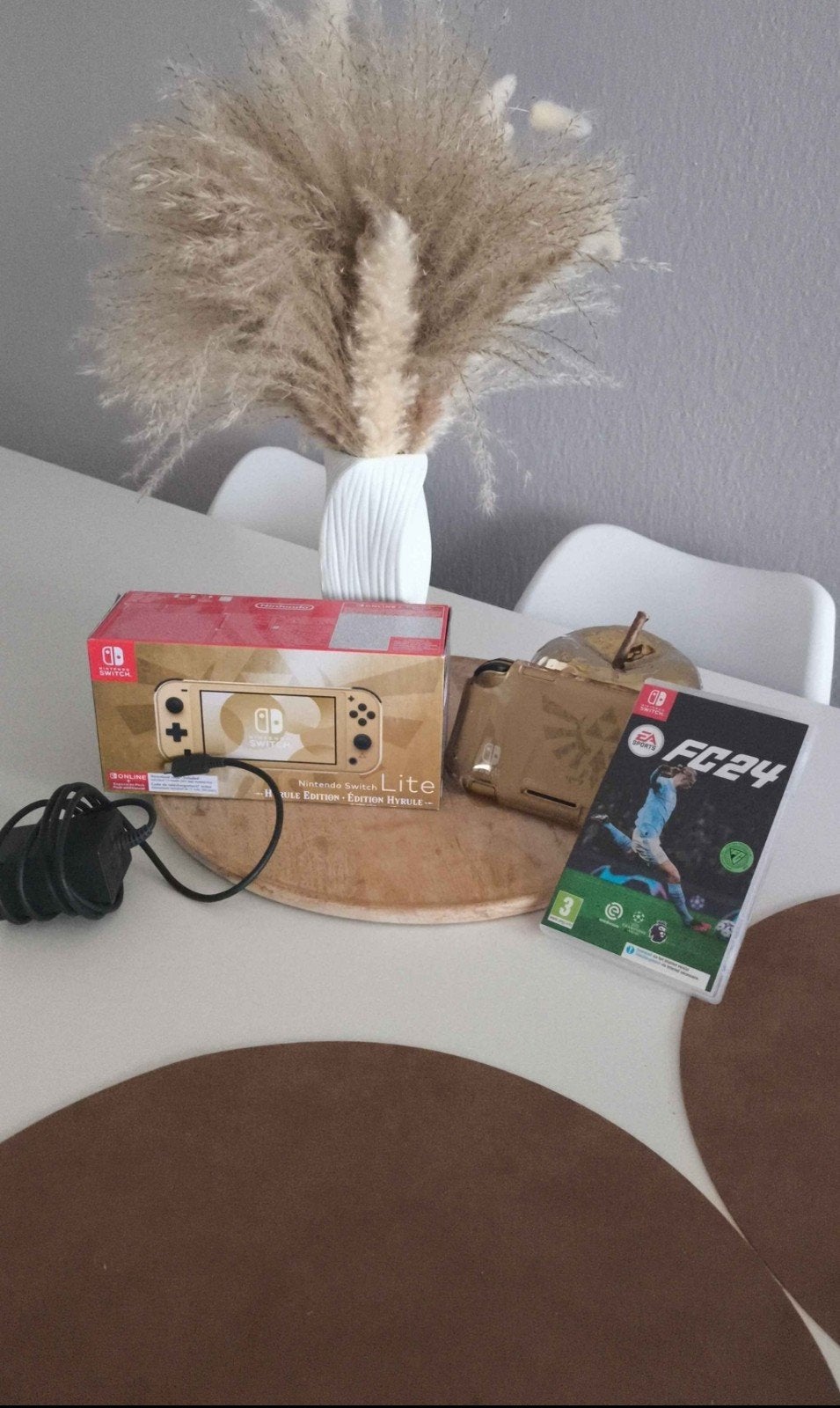 switch lite Zelda avec FC 24 et garantie, Ophalen