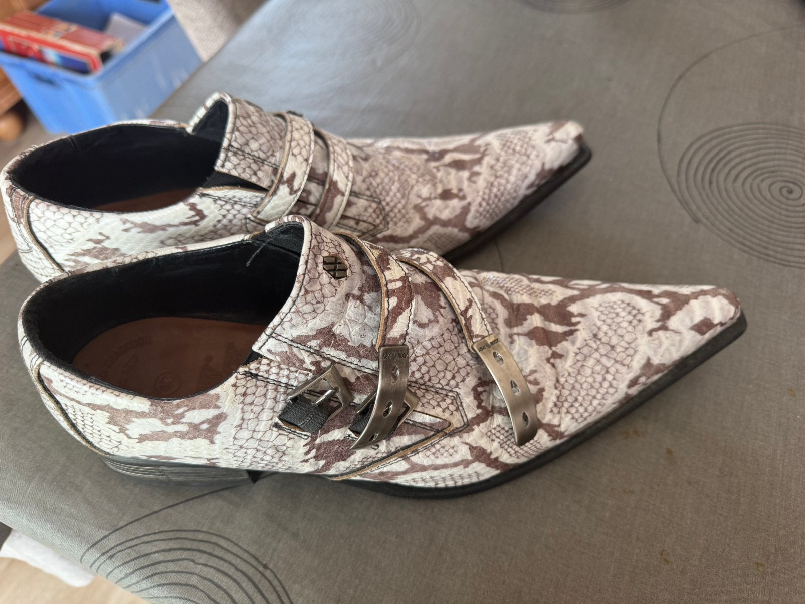 Chaussures new rock - spain - taille 43, Vêtements | Hommes, Chaussures, Autres couleurs, Comme neuf, Enlèvement, Chaussures à boucles