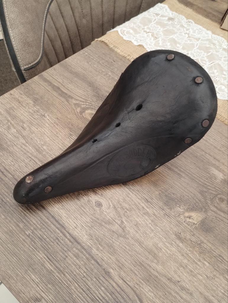 Oude fiets zadel Dogg saddle ccb zie foto's, Fietsen en Brommers, Fietsen | Oldtimers, Ophalen