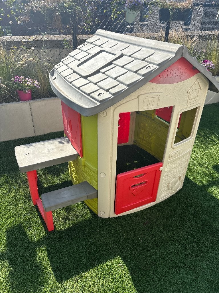 Smoby speelhuisje met picknicktafel en deurbel, Ophalen, Gebruikt, Plastic