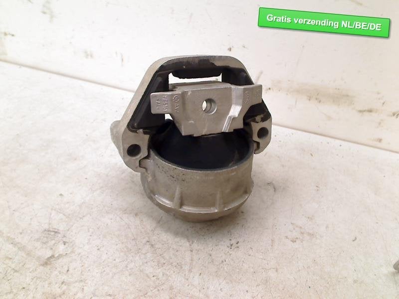 SUPPORT MOTEUR DROIT Audi A6 Avant (C7) (4G1199381E), Autos : Pièces & Accessoires, Auto-Union-Straße  1,
85057  Ingolstadt, DE