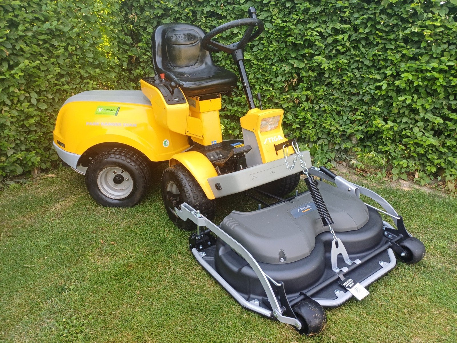Zitmaaier stiga park ranger 18Honda 2cilinder👉nieuw maaidek, Tuin en Terras, Ophalen
