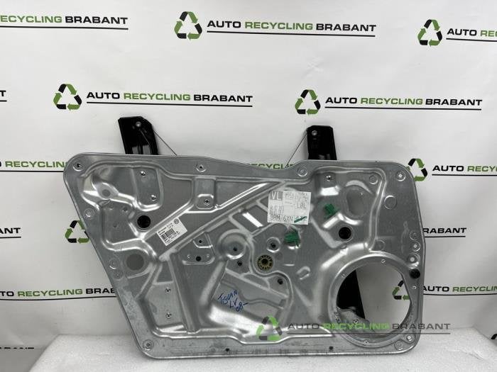 Mécanique vitre 4portes avant gauche d'un Volkswagen Tiguan, -, 3 mois de garantie, Utilisé, -