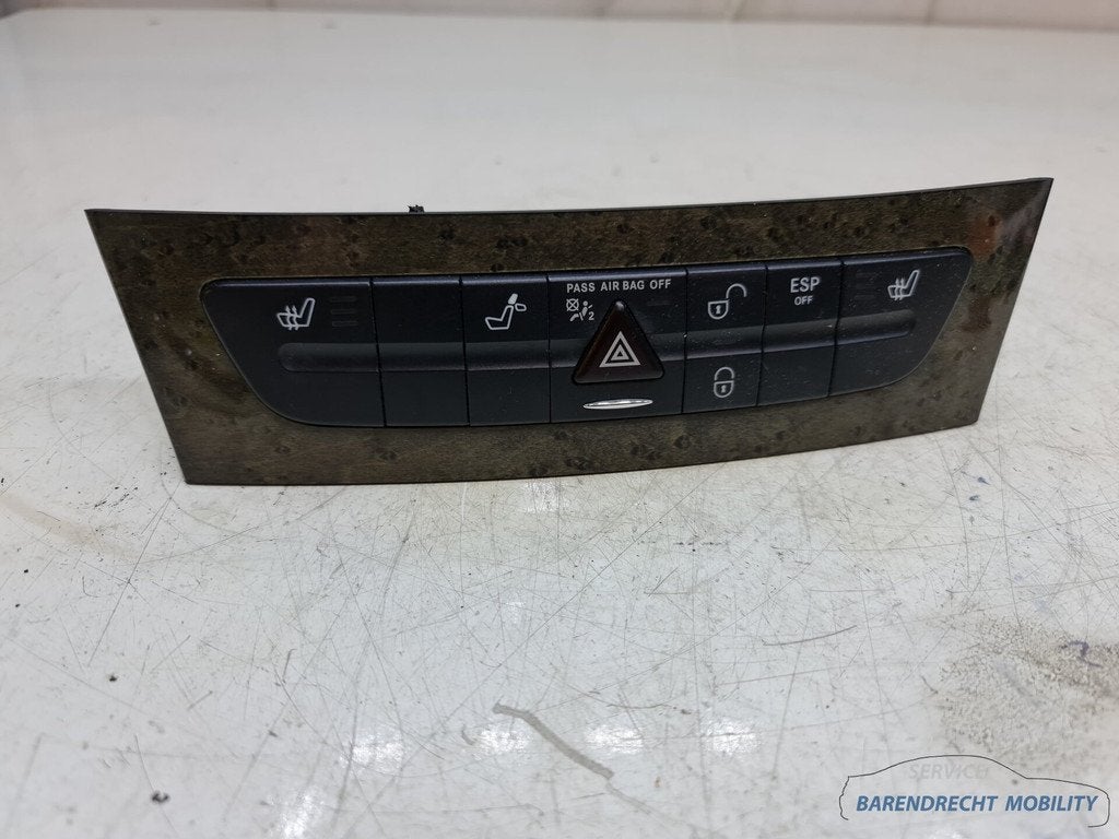 Mercedes E Klasse W211 front bedieningspaneel CD wisselaar A, Autos : Pièces & Accessoires, Tableau de bord & Interrupteurs, Mercedes-Benz