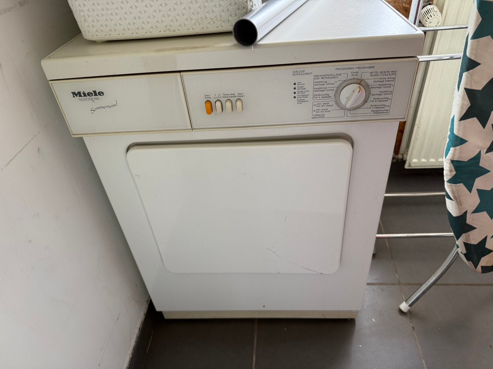 Droogkast ZONDER condensatiebak, Elektronische apparatuur, Ophalen, Gebruikt, Luchtafvoer