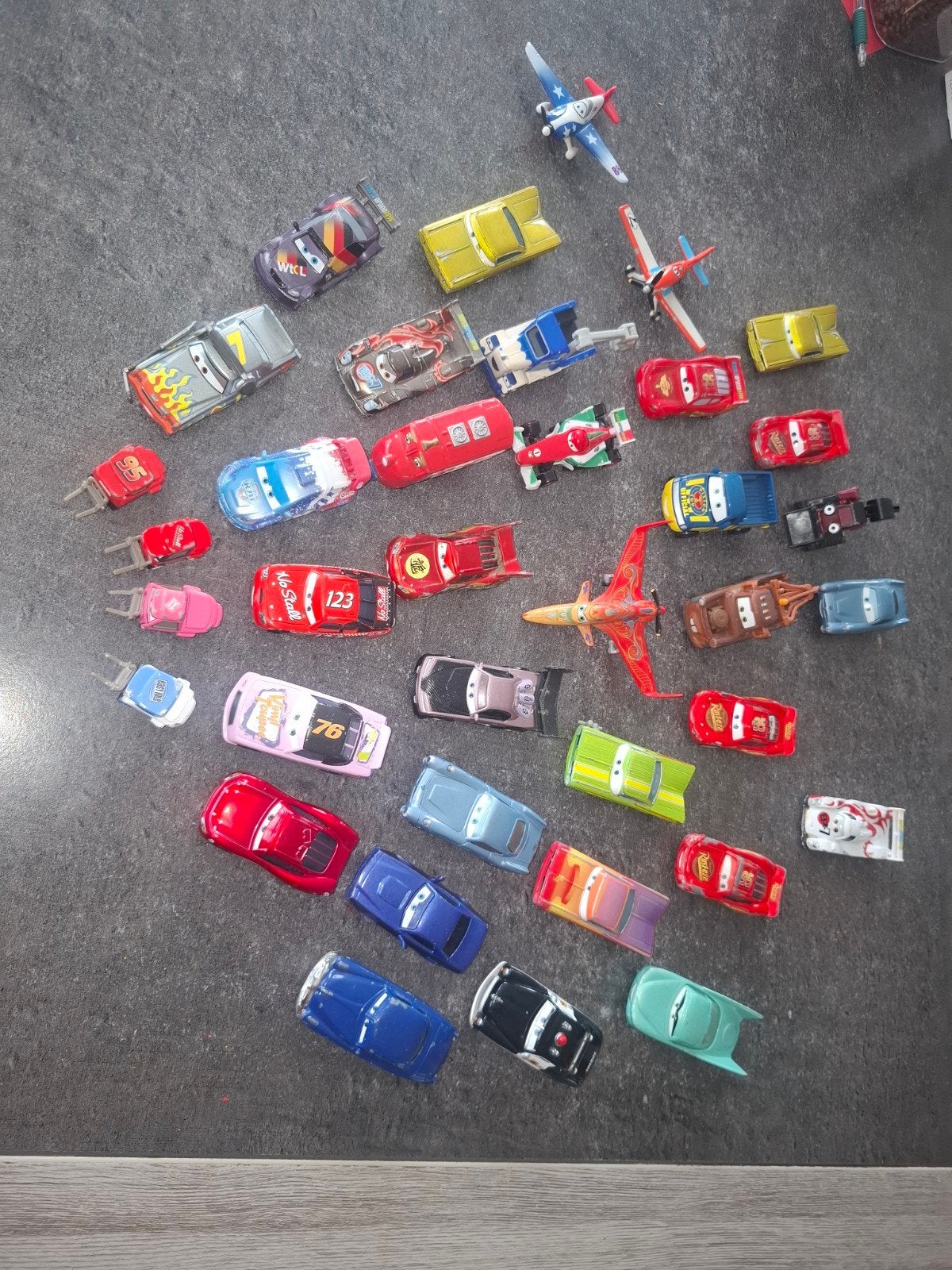 Autootjes van cars 1 en 2, Ophalen