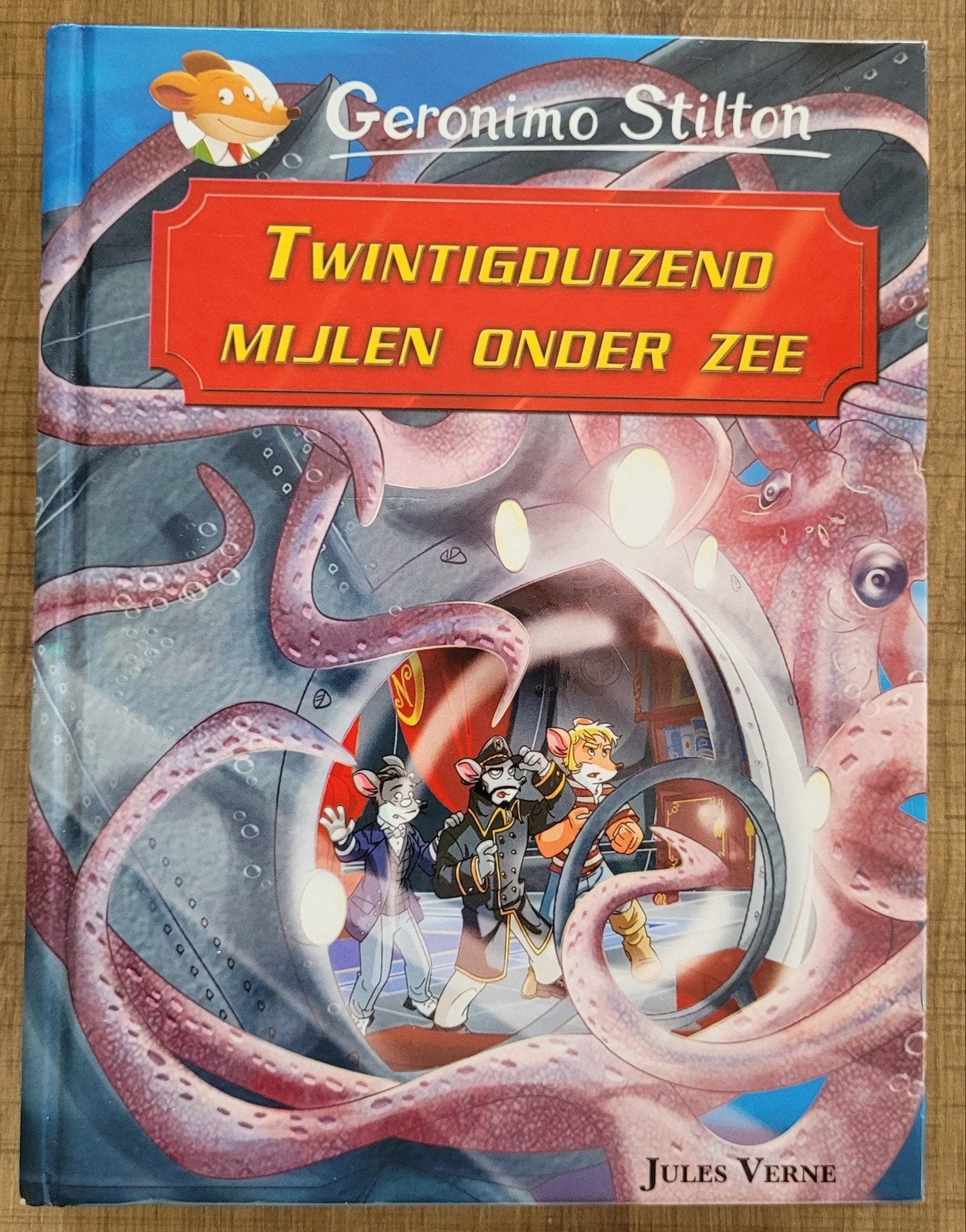 Geronimo Stilton - Twintigduizend mijlen onder zee, Ophalen of Verzenden, Zo goed als nieuw, Fictie