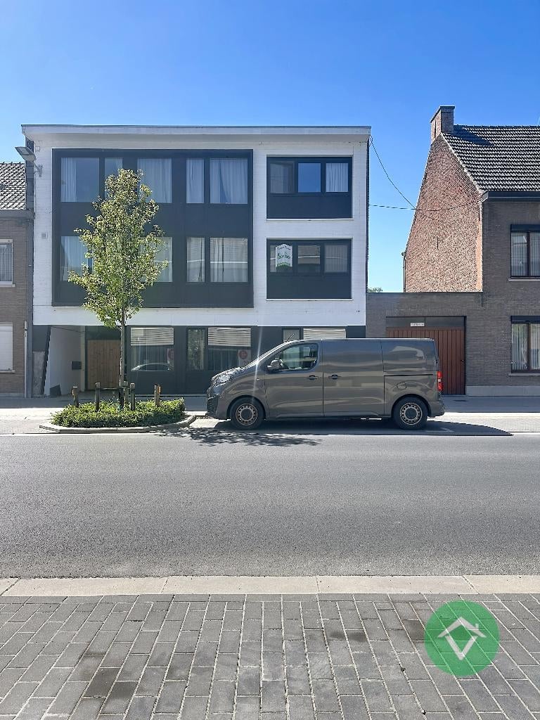Ruim duplex-appartement met 2 slaapkamers en terrassen, 200 tot 500 m², 94 m², Provincie West-Vlaanderen, Torhout