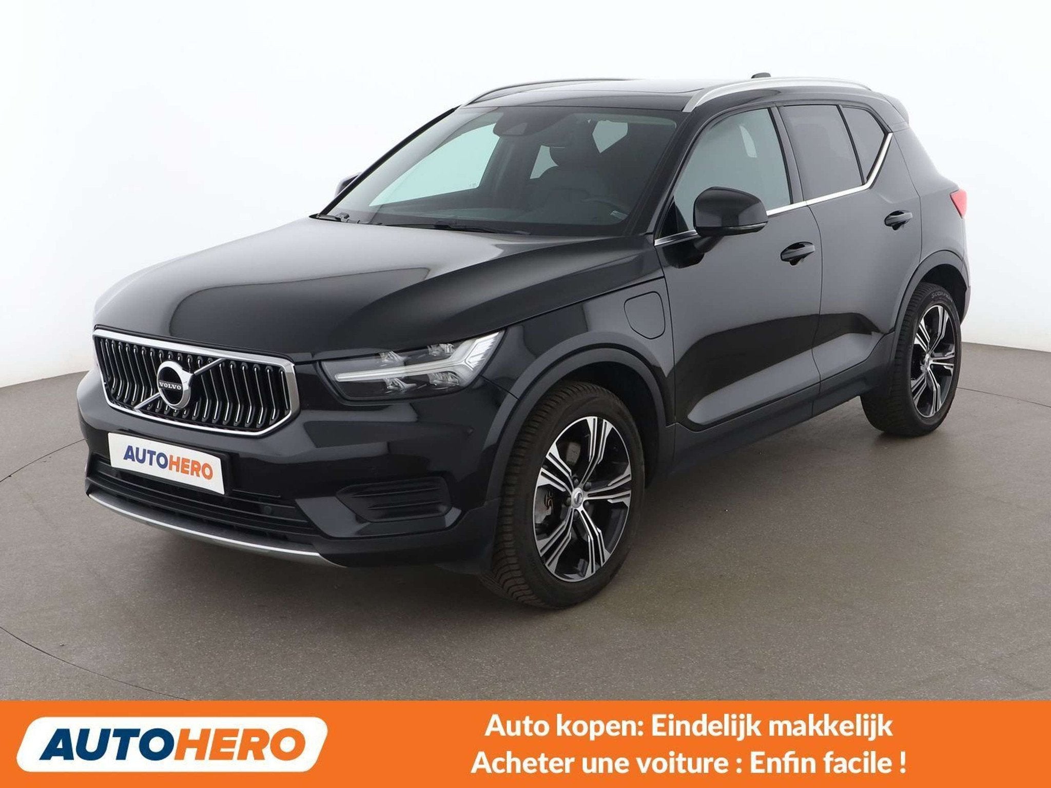 Volvo XC40 1.5 T4 Recharge Plug-in Hybrid Inscription 2WD, Auto's, Volvo, Gebruikt, Skiluik, Leder, 5 zetels
