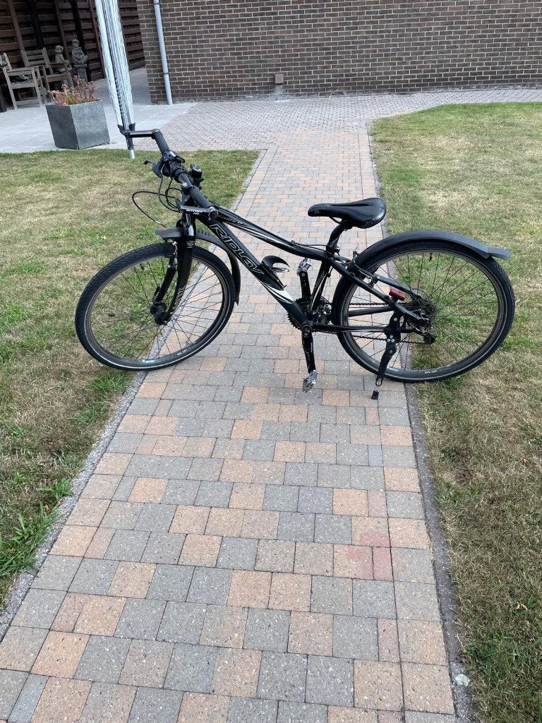 zwarte jongensfiets, Enlèvement, Comme neuf, Frein à disque, Vitesses