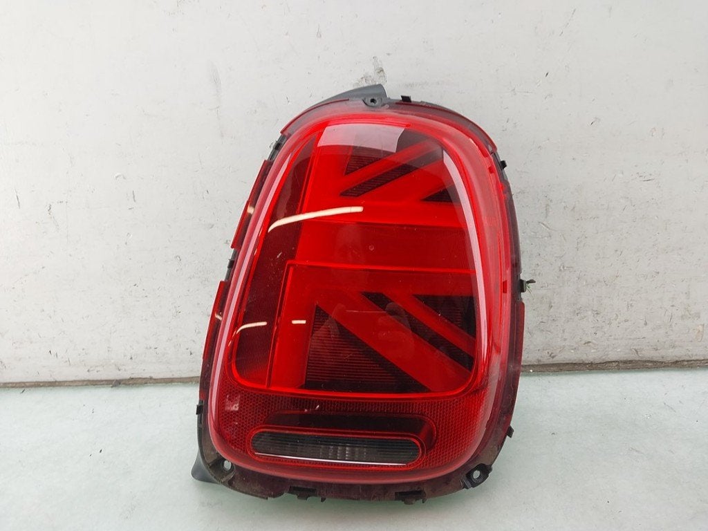 FEU ARRIÈRE DROIT Mini Mini (F56) (|63217435134|7435134|), Autos : Pièces & Accessoires, Petuelring 130
80809  München, DE, Mini