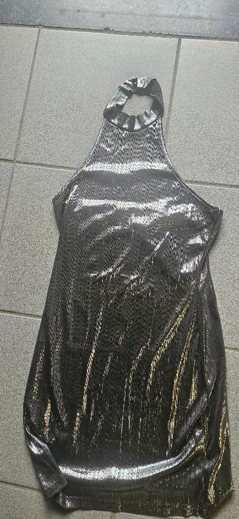 Kleedje, Ophalen