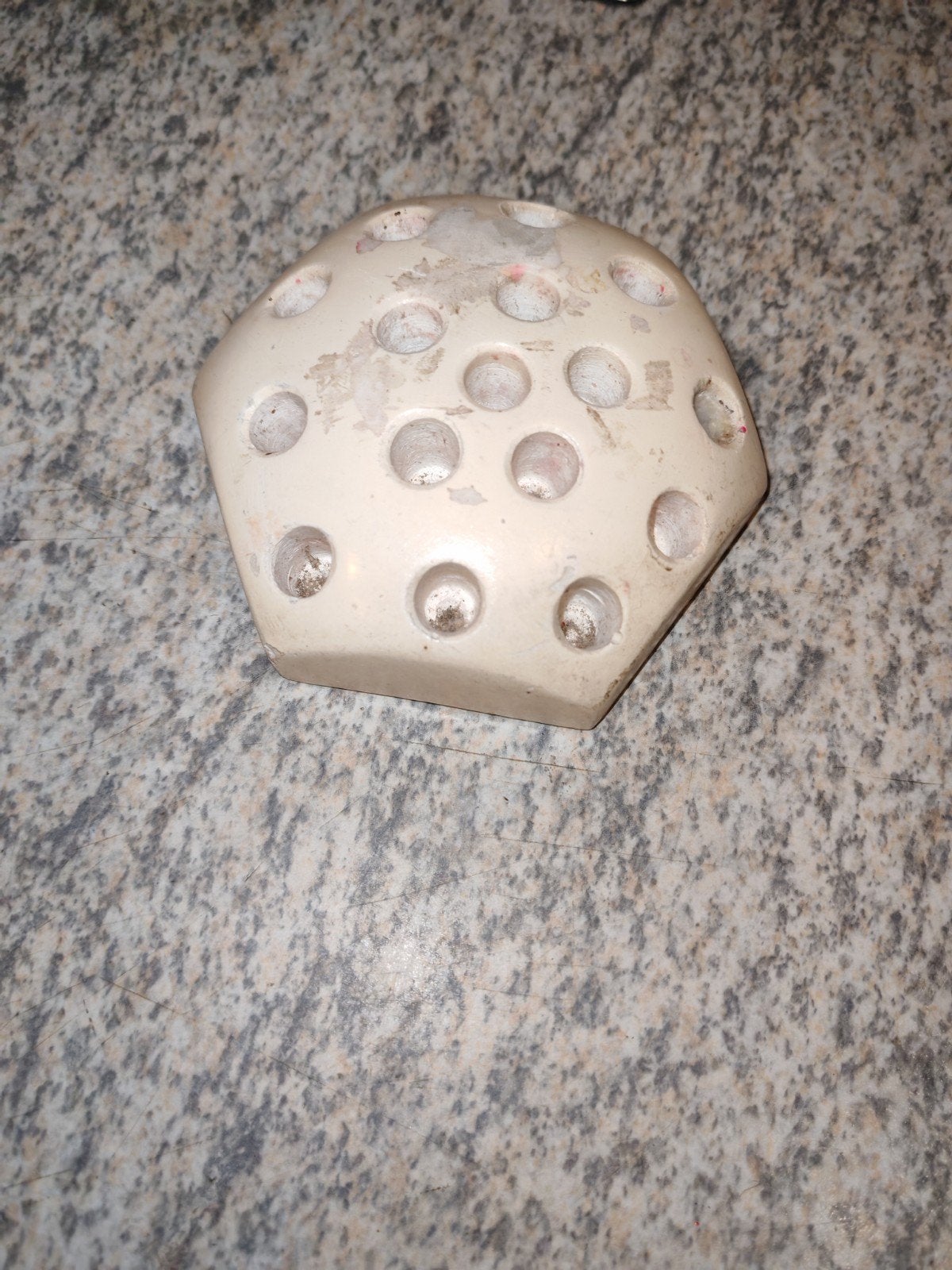 Bloemensteker in keramiek, Ophalen, Gebruikt