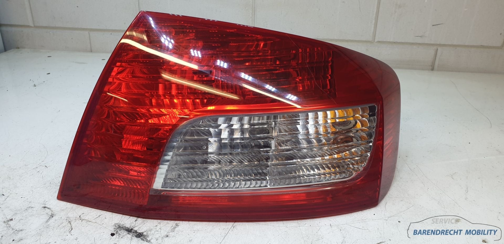 Achterlicht rechts Peugeot 407 Sedan 9689089080 origineel ge, Auto-onderdelen, Taurusavenue 1
2132 LS  Hoofddorp, NL, Gebruikt