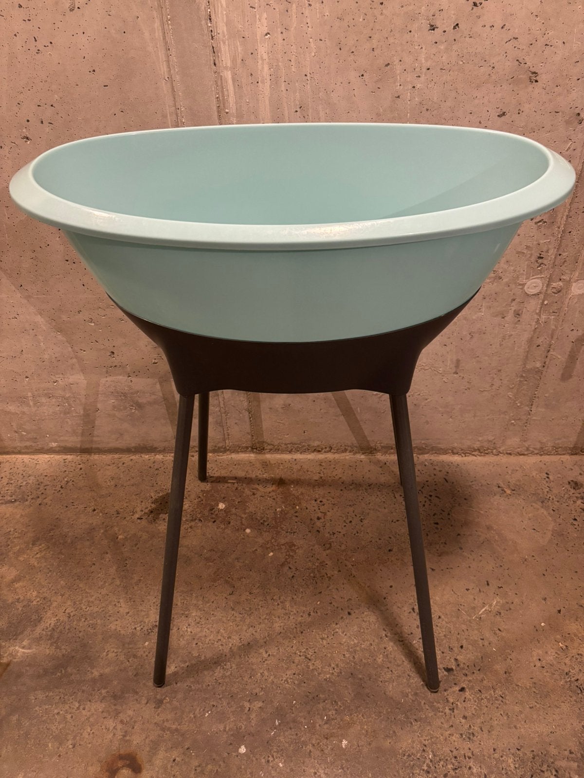 Baignoire bébé sur pieds, Enfants & Bébés, Enlèvement, Comme neuf, Baignoire