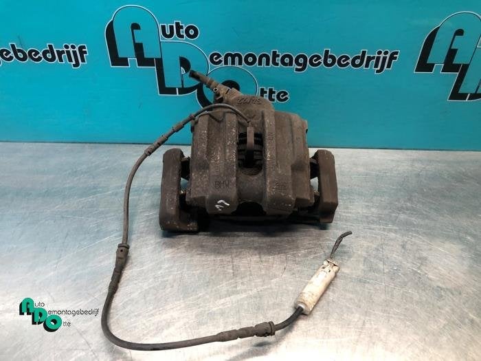 Remklauw (Tang) links-voor van een BMW 3-Serie (3-Serie 04-), Gebruikt, -, -, Ophalen of Verzenden