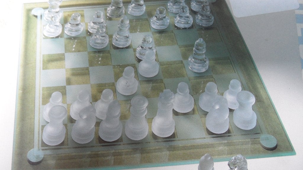 av jeux d échecs  en verre neuf, Enlèvement, Neuf