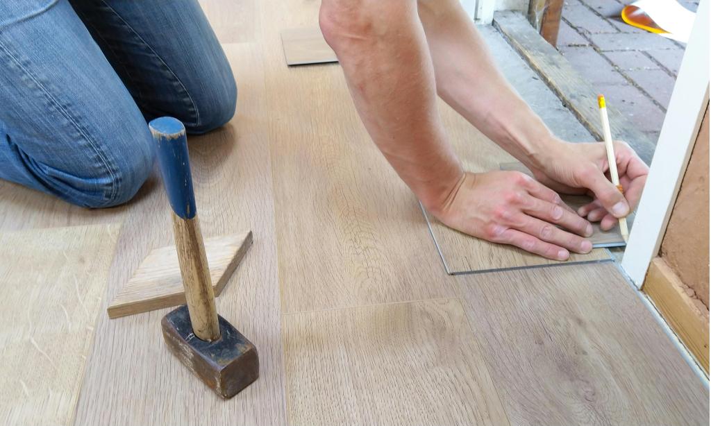 Laminaat legger & PVC vloeren | Vanaf €15/m² | Snel & strak, Services & Professionnels, Garantie, Planchers en bois