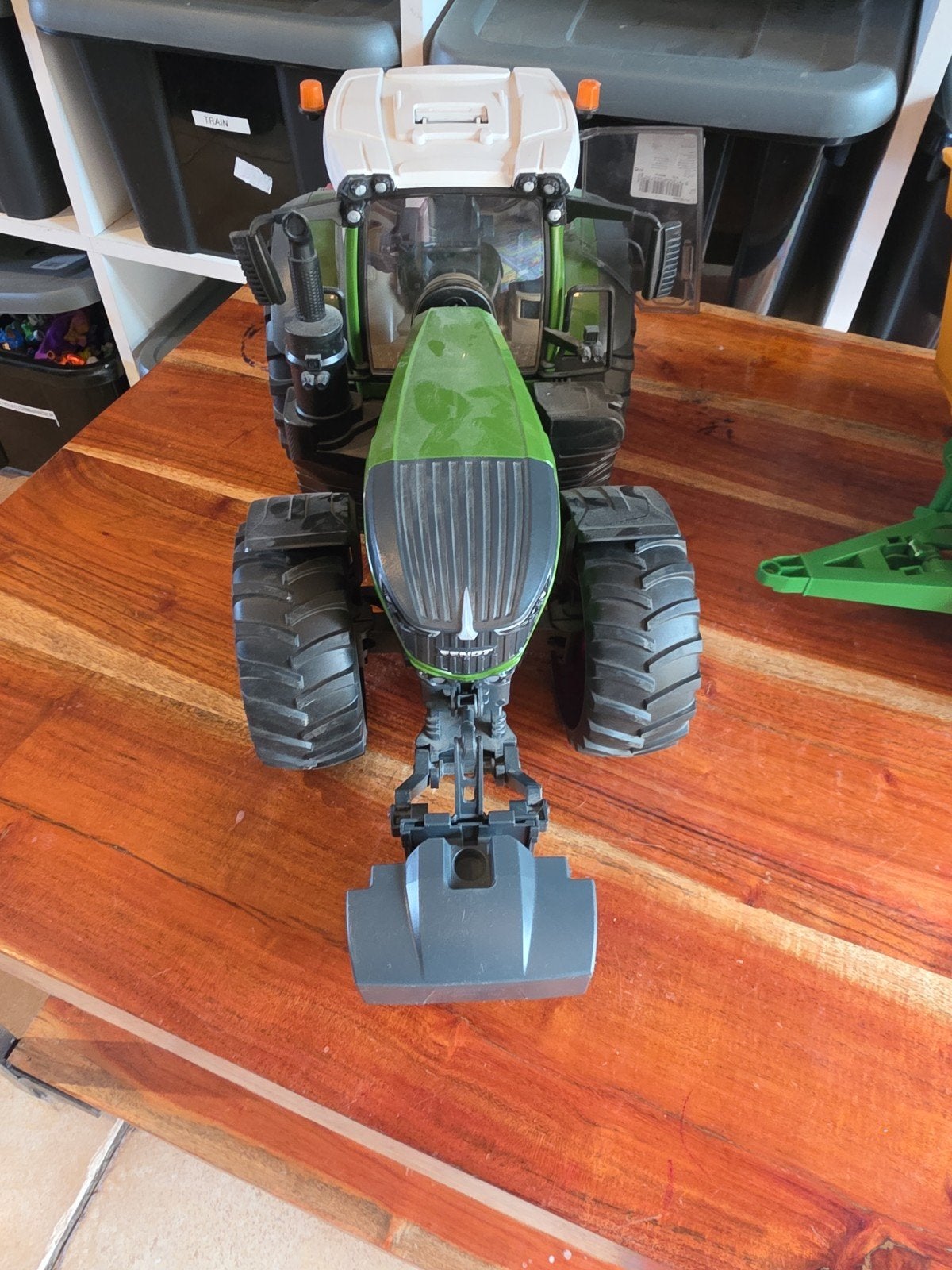 Fendt 1050 Vario Bruder met Joskin-aanhanger, Ophalen
