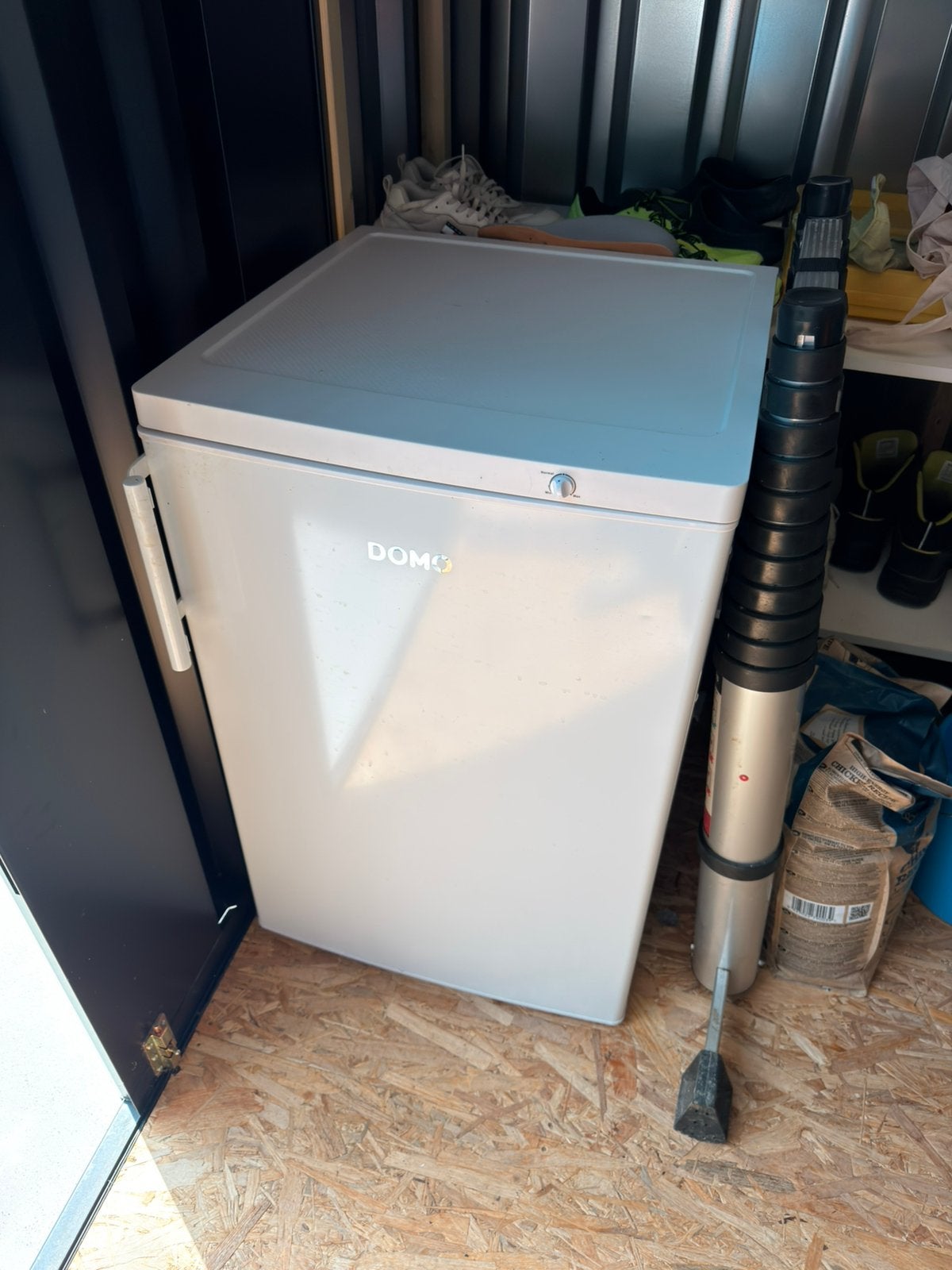 Domo diepvriezer, Elektronische apparatuur, Vriezers en Diepvrieskisten, Ophalen, Gebruikt, Vrijstaand, Vrieskast