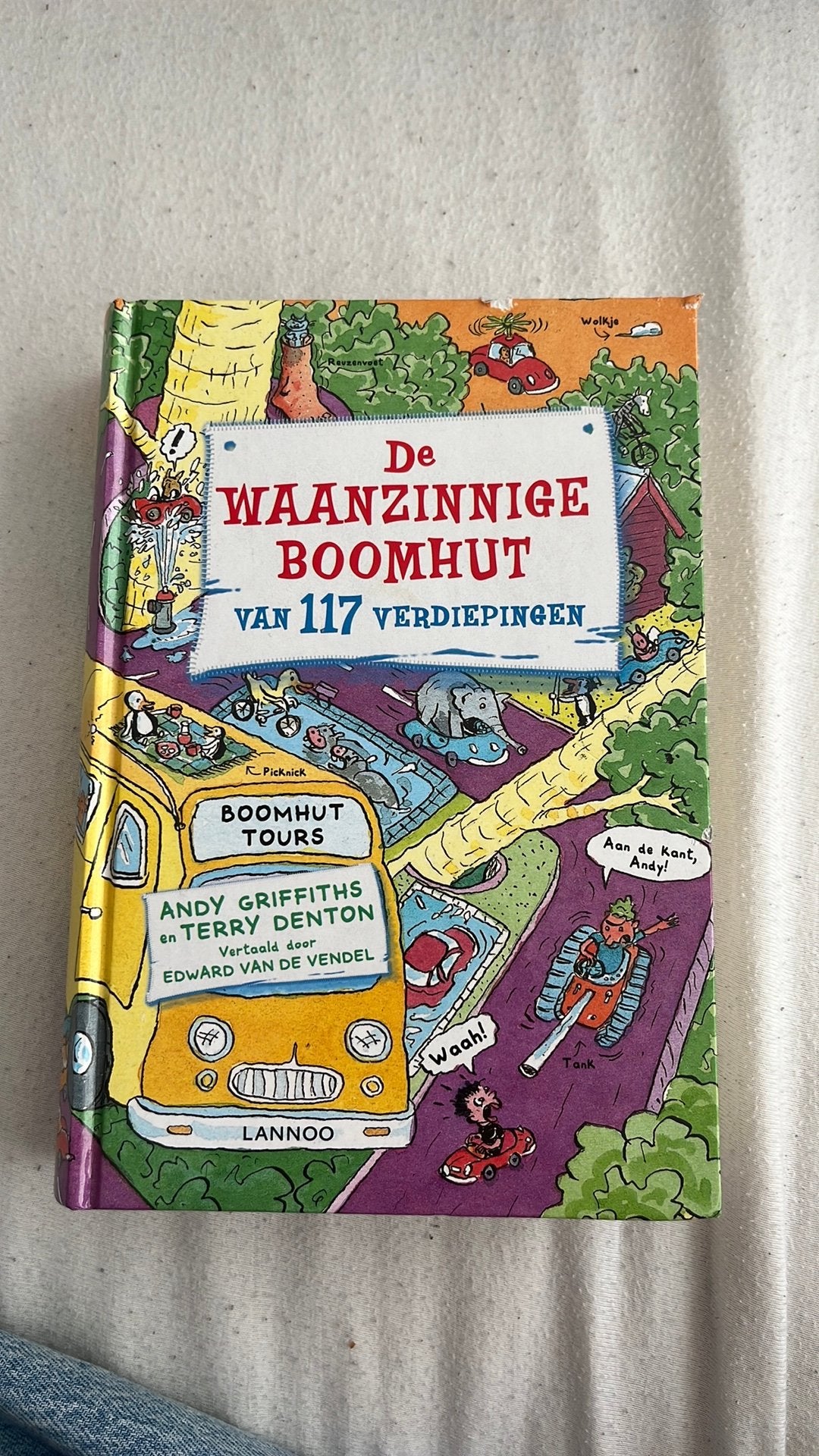 Boek | De waanzinnige boomhut van 117 verdiepingen, Enlèvement, Utilisé, Fiction