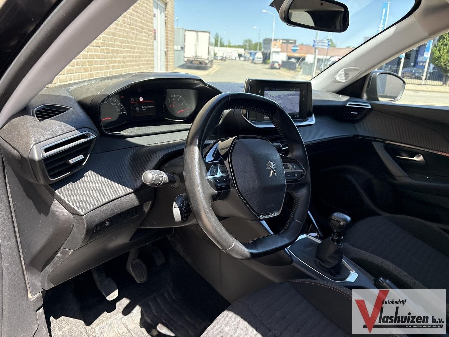 Peugeot 2008 1.2 PureTech 100 Active | € 8.200,- NETTO! | Cr, Achat, Entreprise, Boîte manuelle, Electronic Stability Program (ESP)