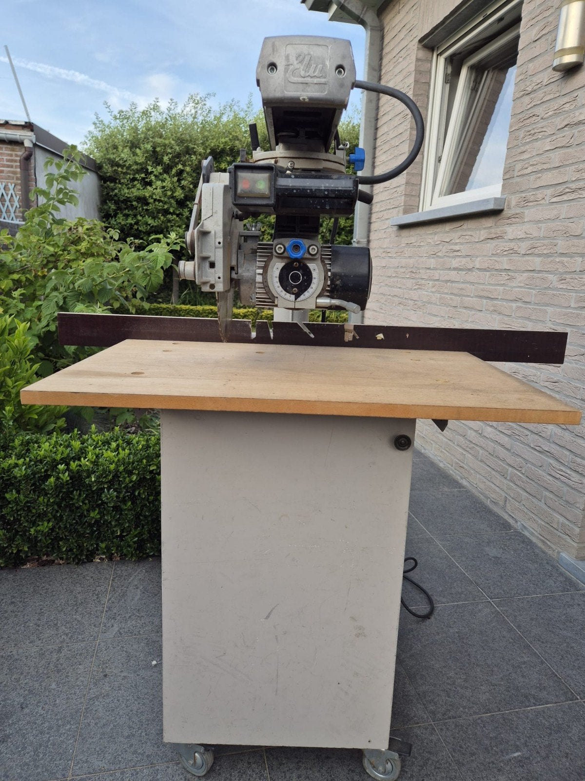 Elu zaagmachine, Bricolage & Construction, Outillage | Fraiseuses, Électrique, Enlèvement, Utilisé, Autres types