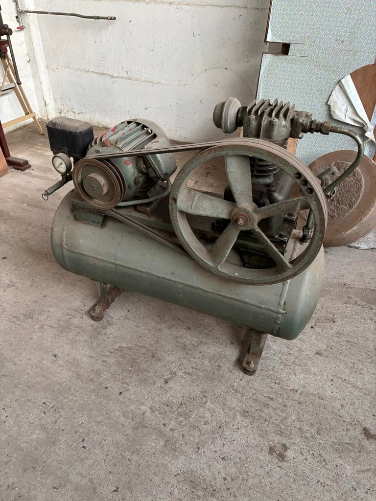 Ceccato compressor, Enlèvement, Utilisé