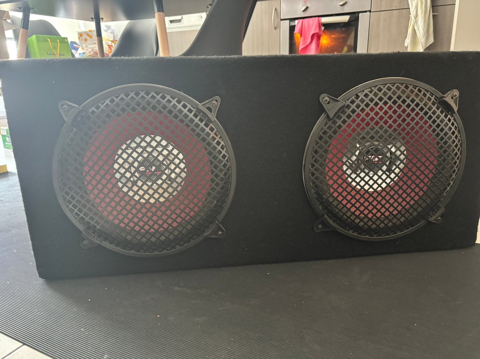 Lightning Audio dubbele subwooferkist + 2 versterkers, Audio, Tv en Foto, Luidsprekerboxen, Gebruikt, Subwoofer, 120 watt of meer