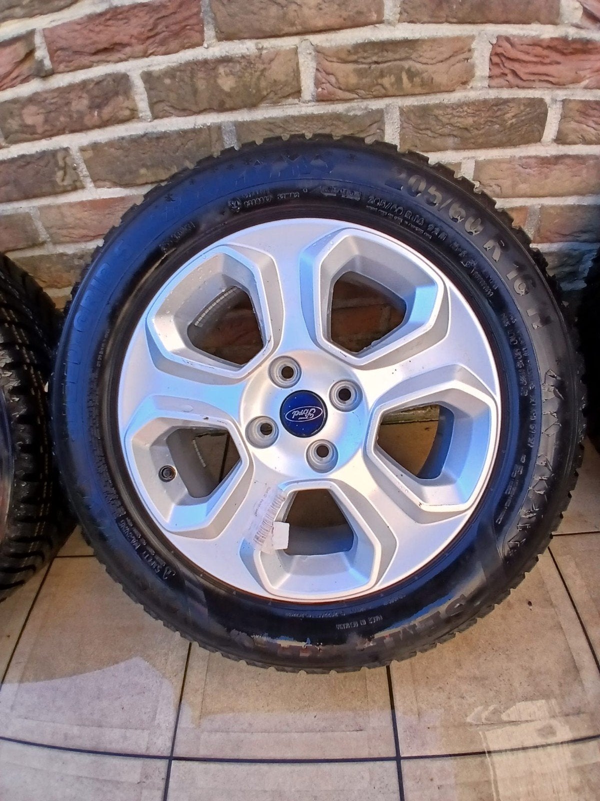 16 insh ford ecoosport, Neuf, Pneus hiver, 16 pouces, Pneu(s)
