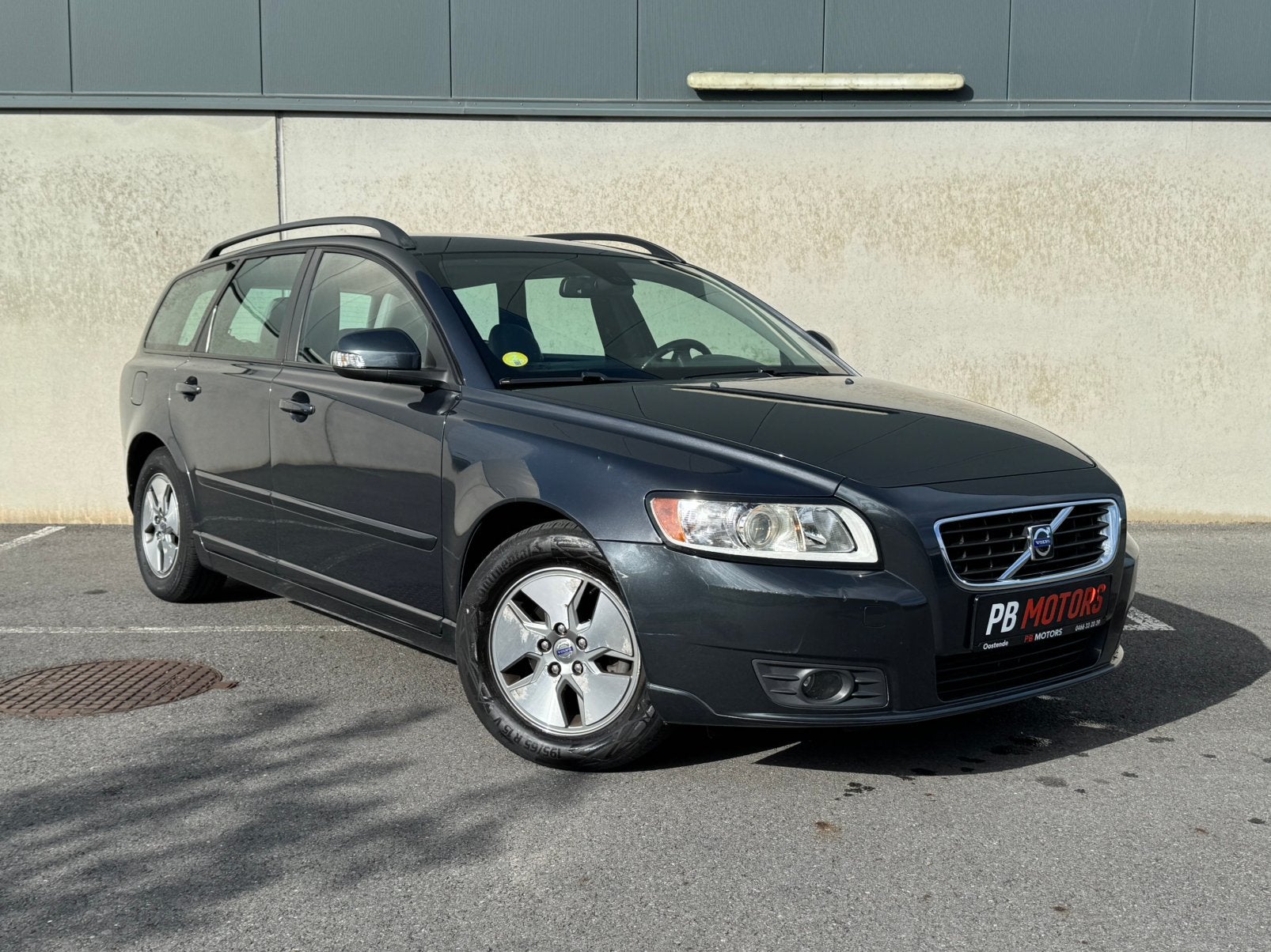 Volvo v50 - 2009 - 140.000 km - diesel 1.6 - 1 eigenaar, Autos, Cuir, Euro 5, Entreprise, Boîte manuelle