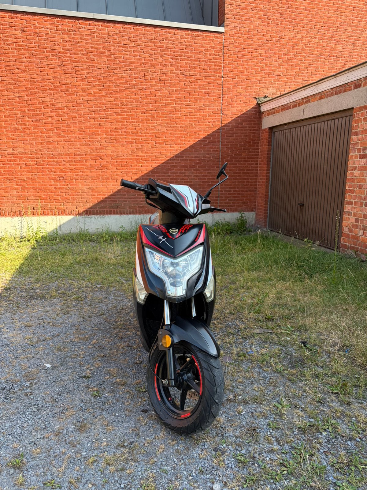 Neco one 12, Fietsen en Brommers, Scooters | Peugeot, Ophalen, Zo goed als nieuw