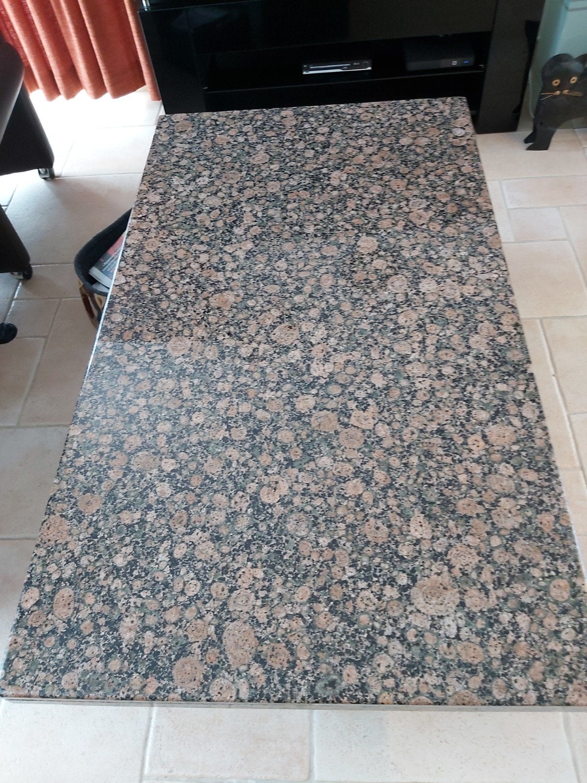 Granieten salontafel, Ophalen