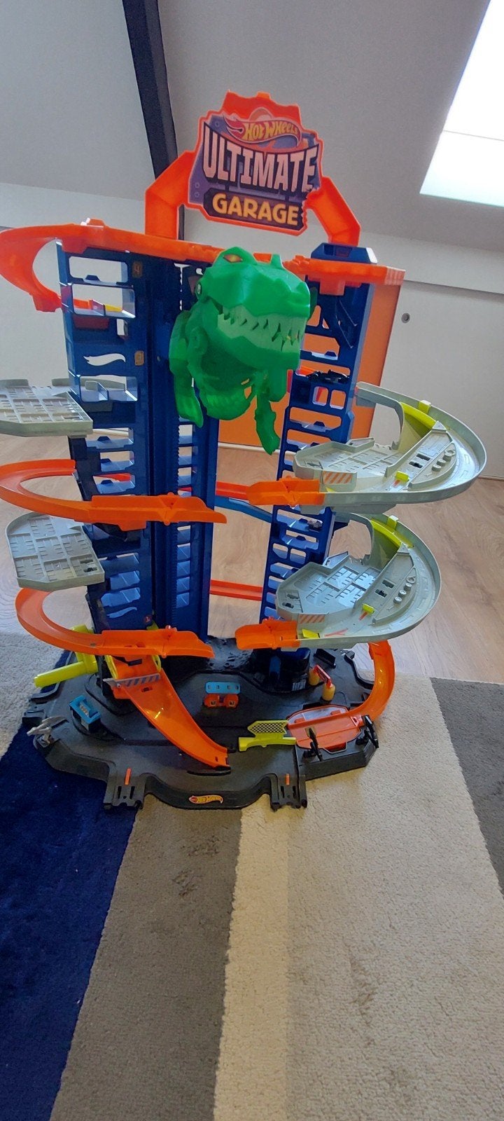 Hot Wheels City Robo T-Rex Ultimate parkeergarage, Ophalen, Zo goed als nieuw, Handmatig, Hot Wheels