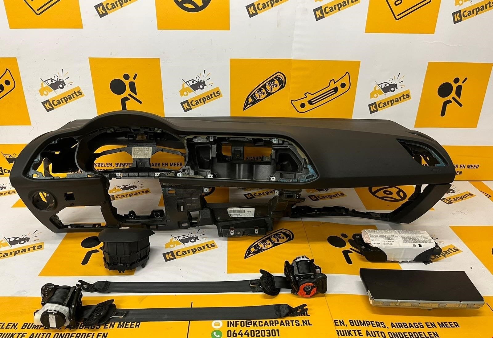 Airbagset Seat Leon 5F FR Cupra Facelift 16/2021 dashboard, Info@fabrikant.eu, Fabrikantstraat 1
1000 AA  Amsterdam, NL, Seat