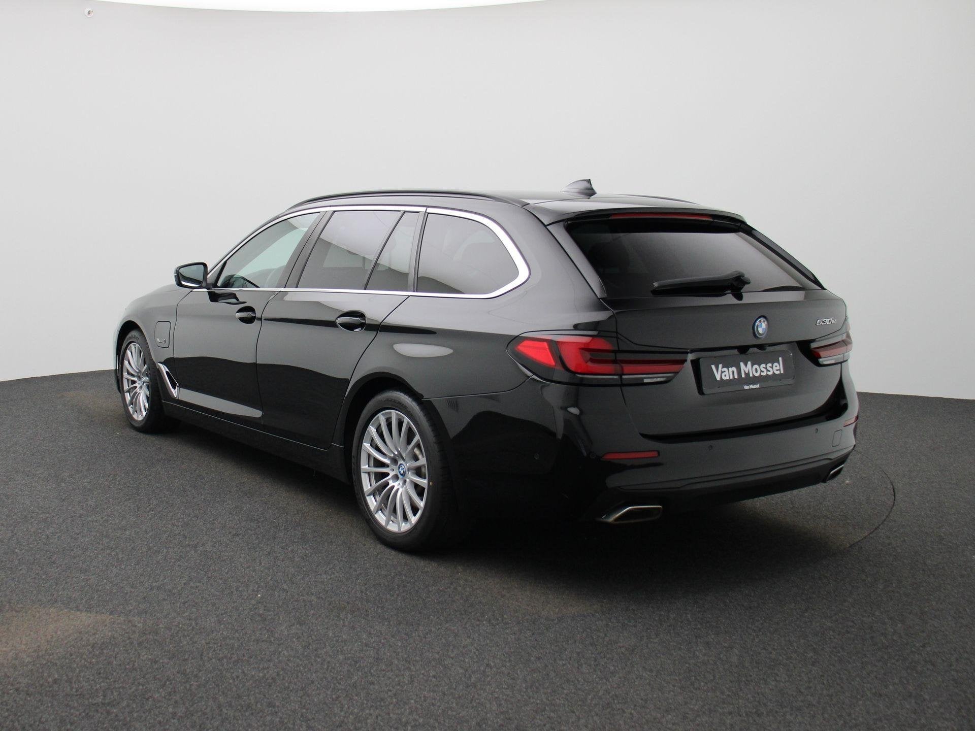BMW 5er-Reihe 530e Touring A | Camera | PDC V+A | Stuur- en, Auto's, Automaat, 215 kW, 4 cilinders, Plug-in hybride