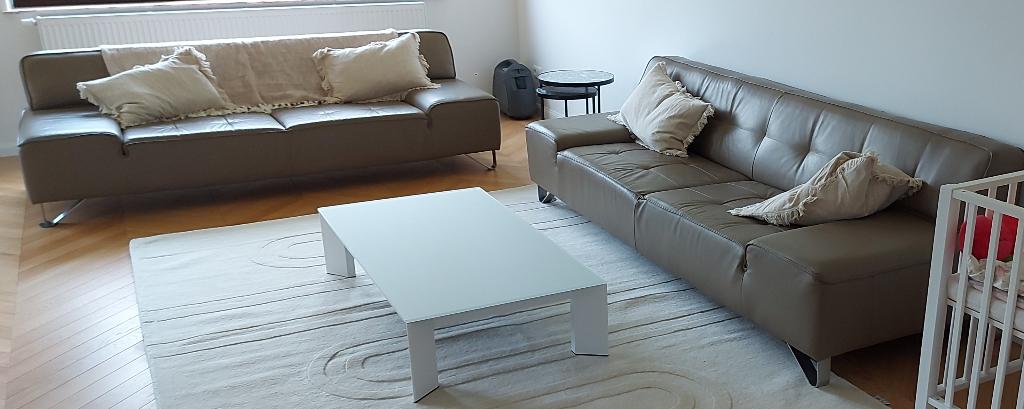 2 canapes en cuir tres bon etat - taupe, Maison & Meubles, Enlèvement, Utilisé, Cuir, Moderne