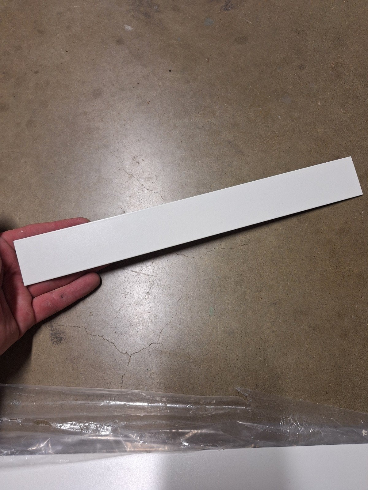 Alu plint 2.5*40mm ral 9010, Doe-het-zelf en Bouw, Plinten en Afwerking, Ophalen, Plinten
