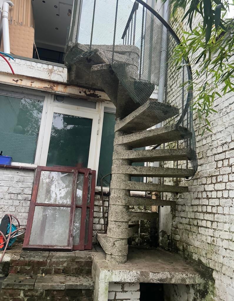 Escalier en pierre en colimaçon, Bricolage & Construction, Enlèvement, Comme neuf, Escalier