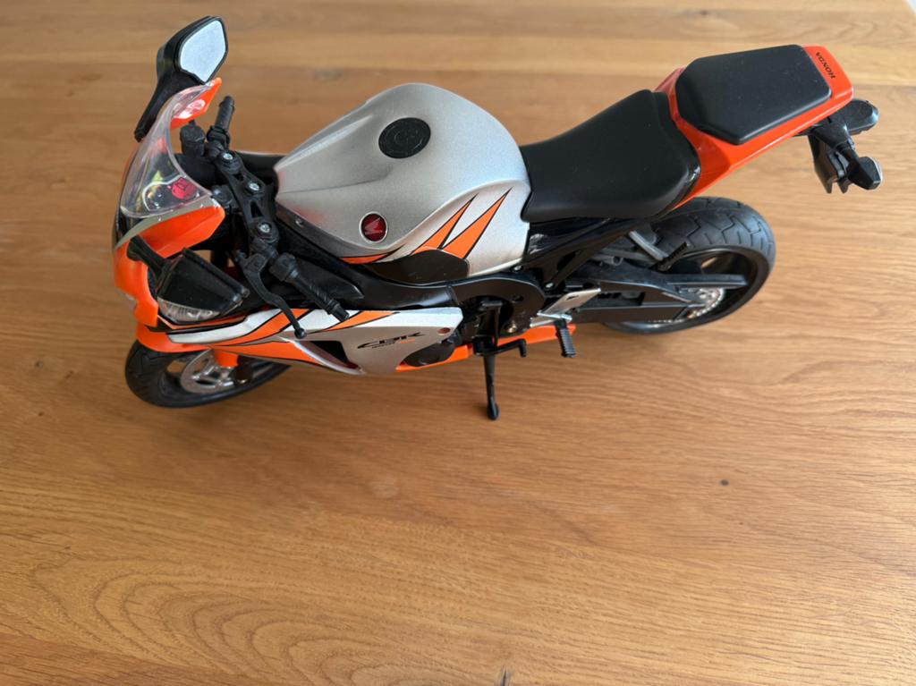 New Ray Honda CBR1000RR 1:6 Modelmotor, Ophalen of Verzenden, Zo goed als nieuw, 1:5 t/m 1:8, Motor