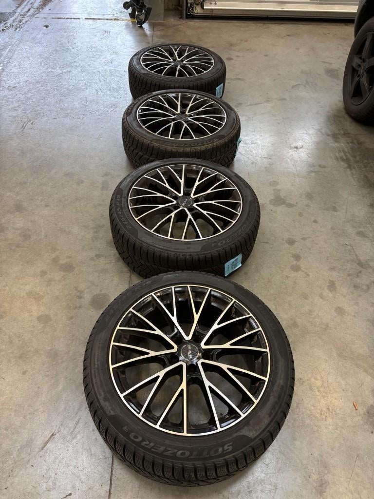 Winterbanden - set velgen R19, Auto-onderdelen, Banden en Velgen, Velg(en), Winterbanden, Personenwagen, Ophalen
