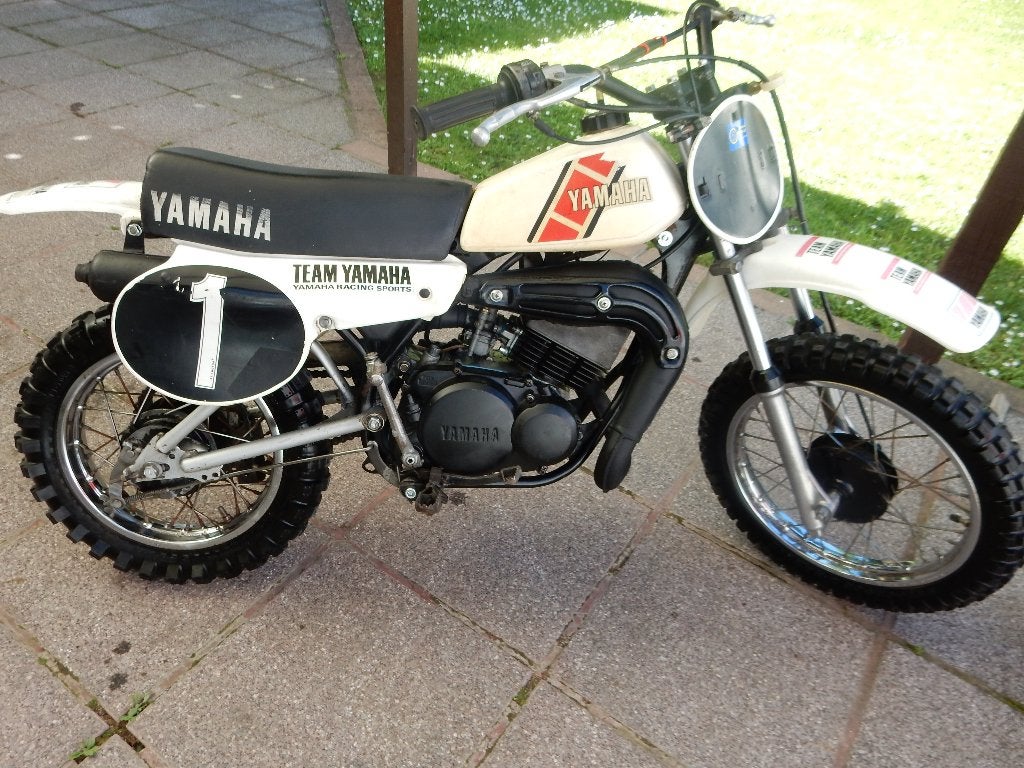 YAMAHA YZ 50