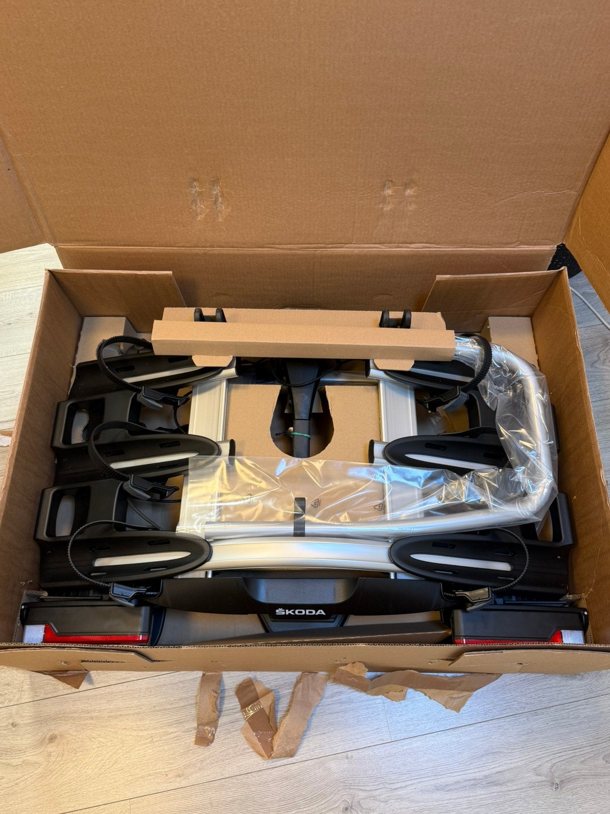 NIEUW | Originele Škoda fietsendrager voor 3 fietsen, Auto diversen, Ophalen, 3 fietsen of meer, Nieuw, Fietsendrager-accessoire