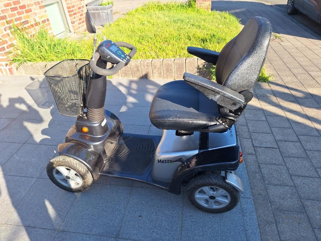 Scootmobiel, Ophalen, Zo goed als nieuw, 46 km of meer, 16 km/u of meer