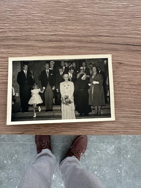 foto koningin Elisabeth familie, Elisabeth, Kaart, Foto of Prent, Ophalen of Verzenden, Zo goed als nieuw