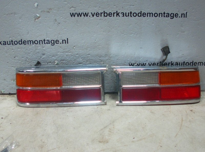 ACHTERLICHTEN SET BMW 1500-2000 (224701-11l--), Gebruikt, BMW, Petuelring 130
80809  München, DE, Bayerische Motoren Werke AG
