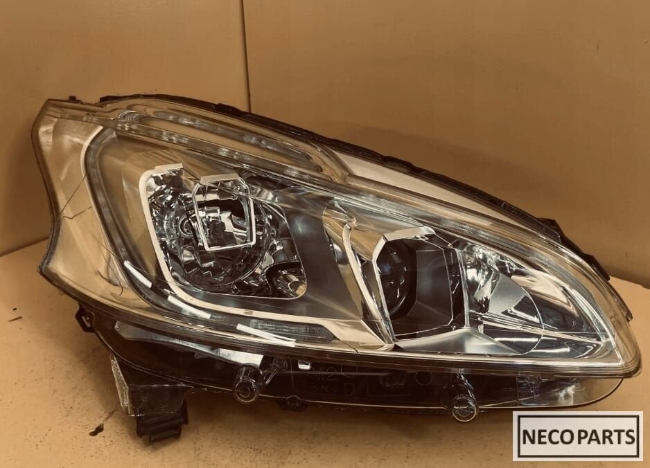 PEUGEOT 208 GTI LED KOPLAMP RECHTS 9802848780 ALLESLEVERBAAR, -, Utilisé, -, Peugeot